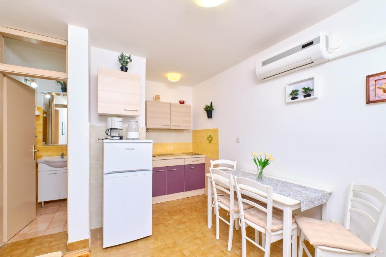 Apartments Vanda مالي لوشينغْ المظهر الخارجي الصورة