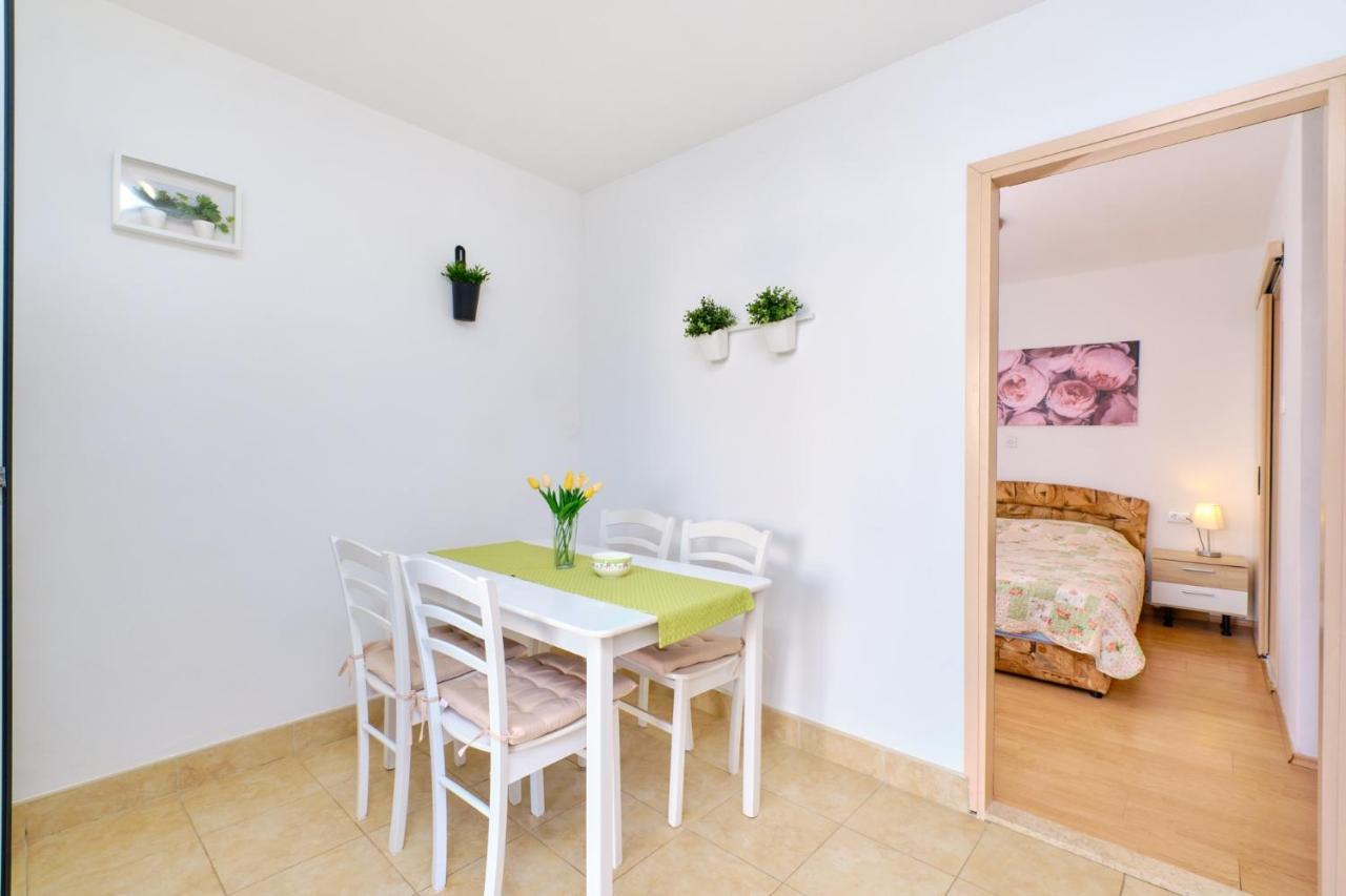 Apartments Vanda مالي لوشينغْ المظهر الخارجي الصورة