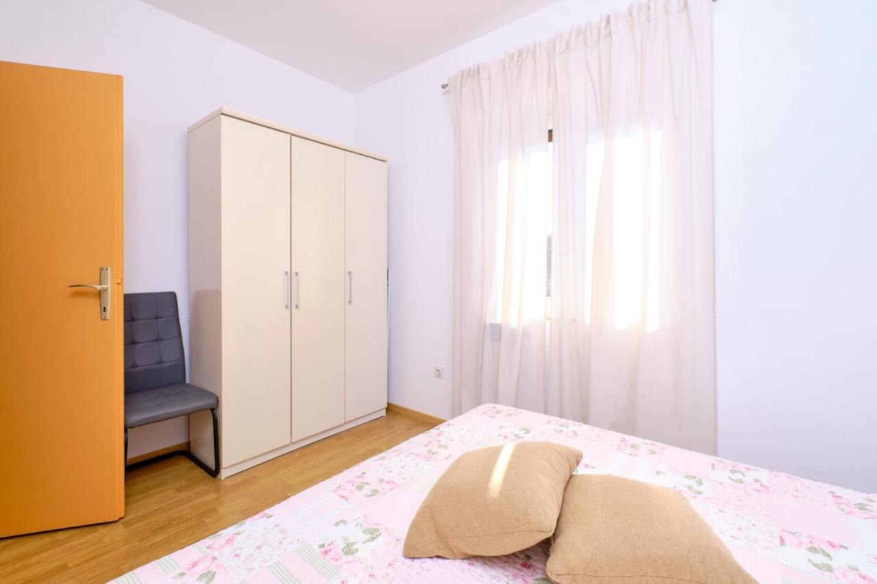Apartments Vanda مالي لوشينغْ المظهر الخارجي الصورة