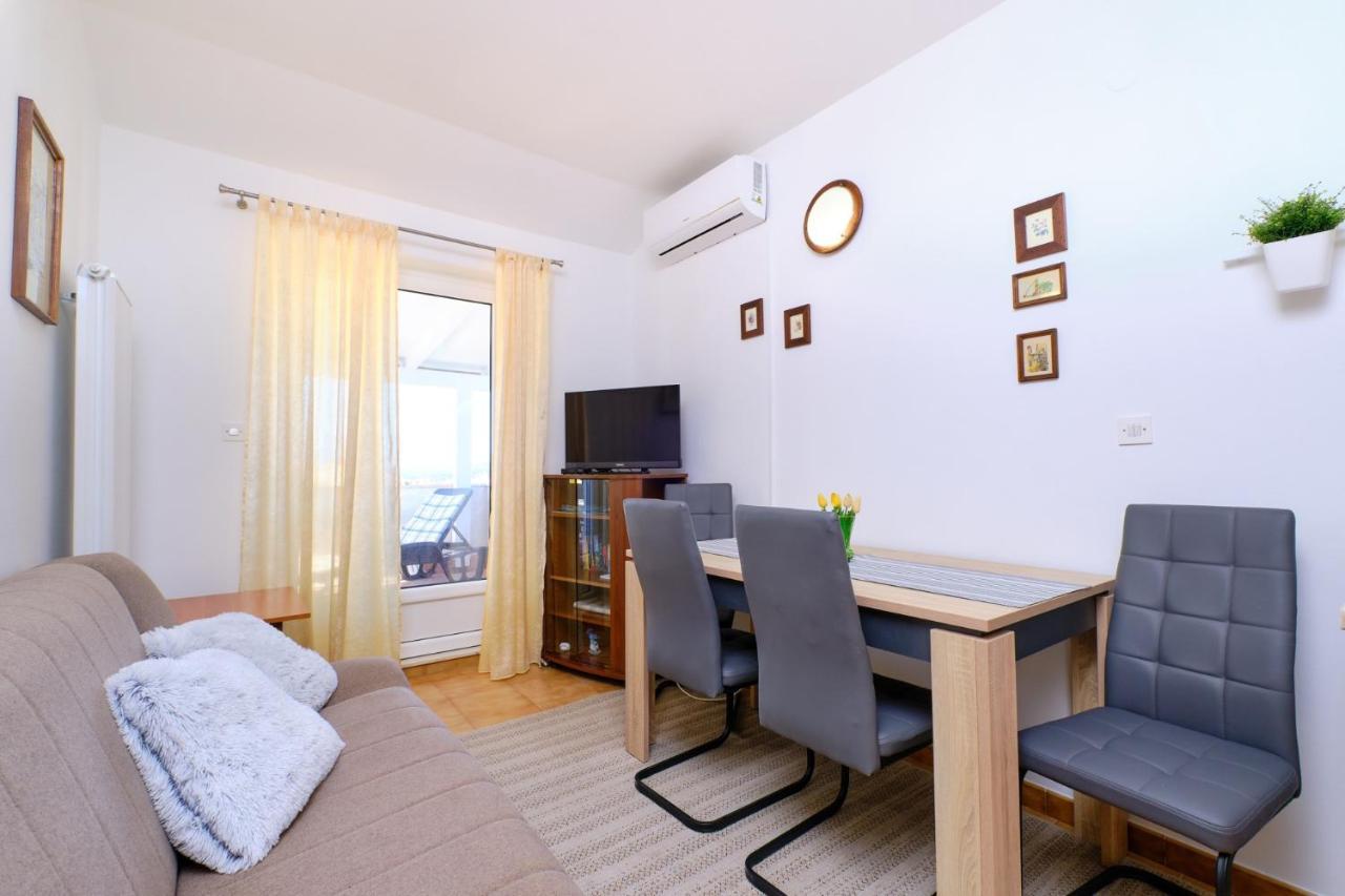 Apartments Vanda مالي لوشينغْ المظهر الخارجي الصورة