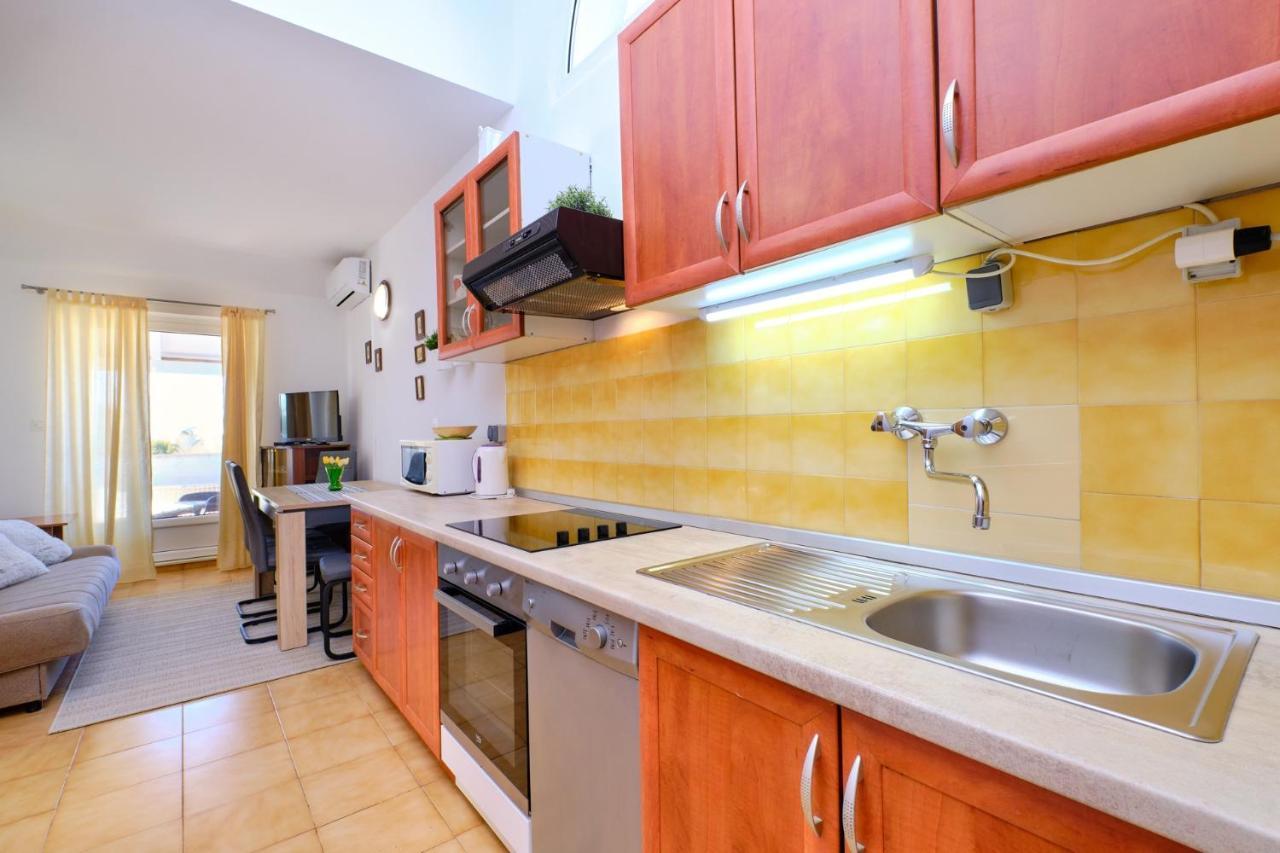 Apartments Vanda مالي لوشينغْ المظهر الخارجي الصورة