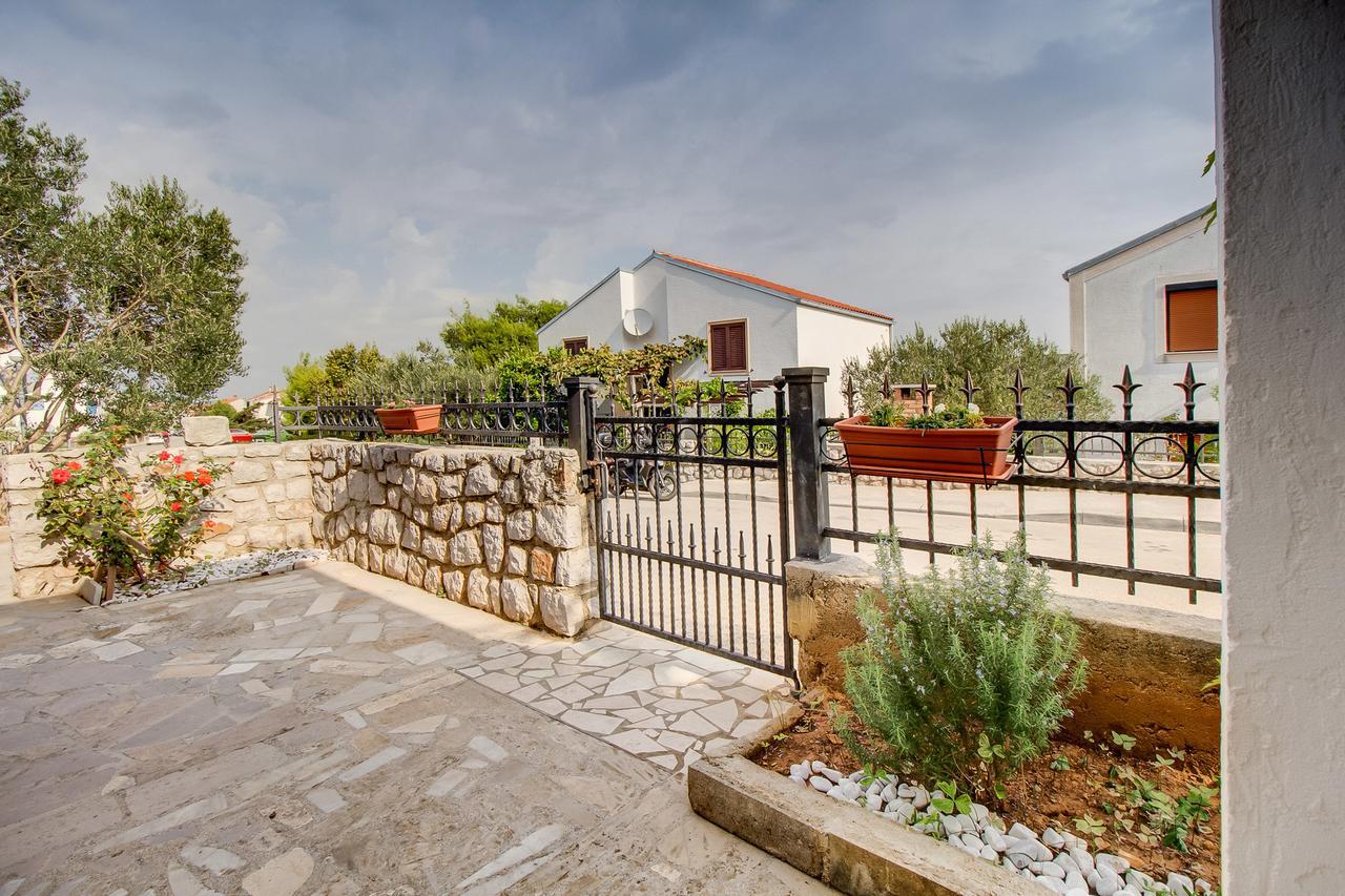 Apartments Vanda مالي لوشينغْ المظهر الخارجي الصورة